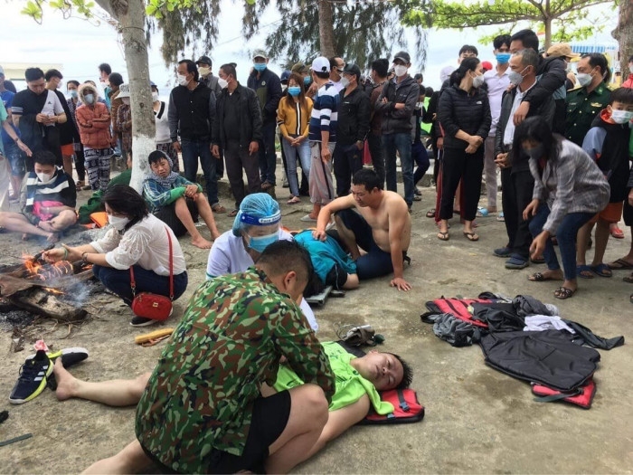 Chìm tàu cao tốc du lịch ở Quảng Nam, 13 người tử vong 